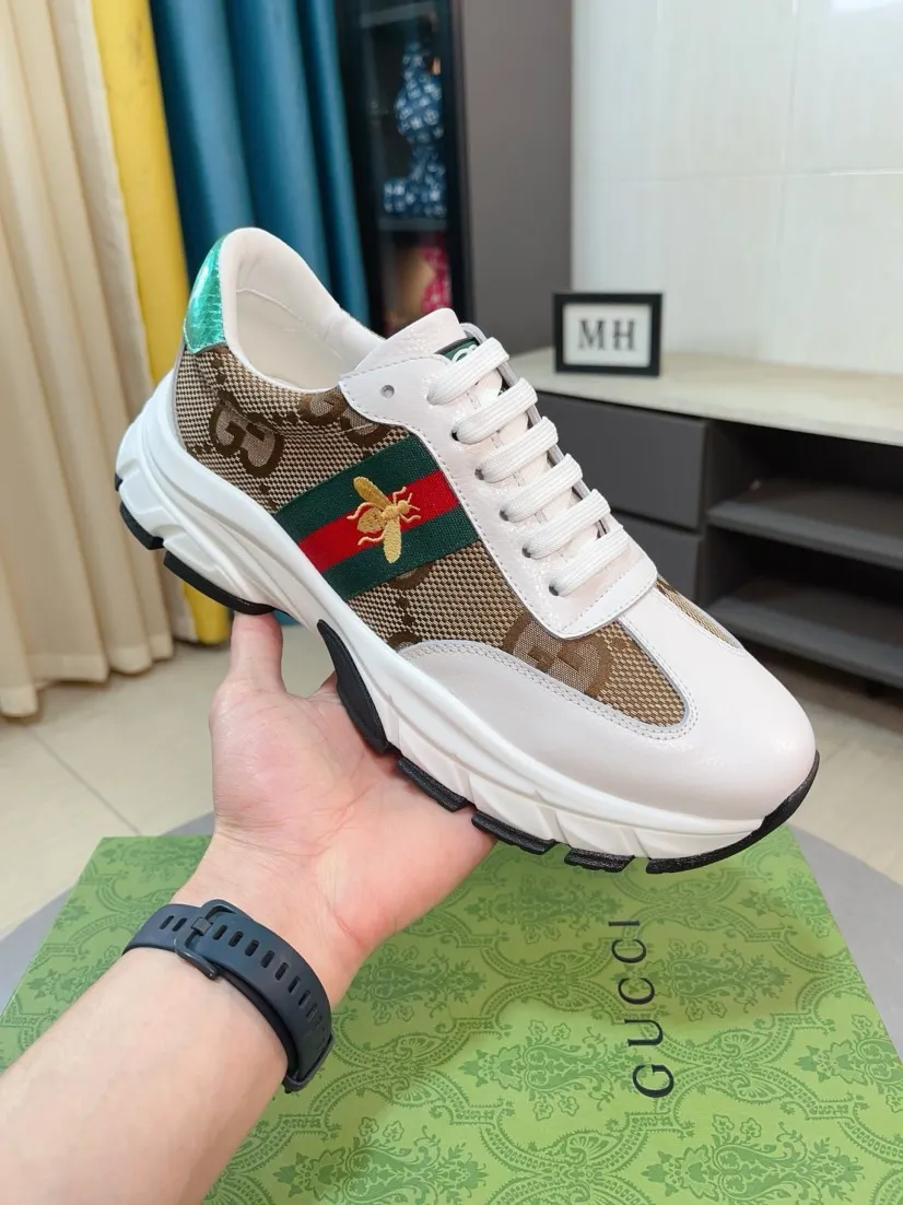 Men's shoes 💰440🌹🌹GUCCI [Gucci] New high-end brand of men's shoes, the latest fashionable casual men's shoes, trendy and versatile style, relaxed and sporty style, uppers imported from Italy, first-layer cowhide, genuine leather lining and ultra-fine workmanship. Original personalized fashionable rubber wear-resistant outsole, light and comfortable on the foot, size 38-44